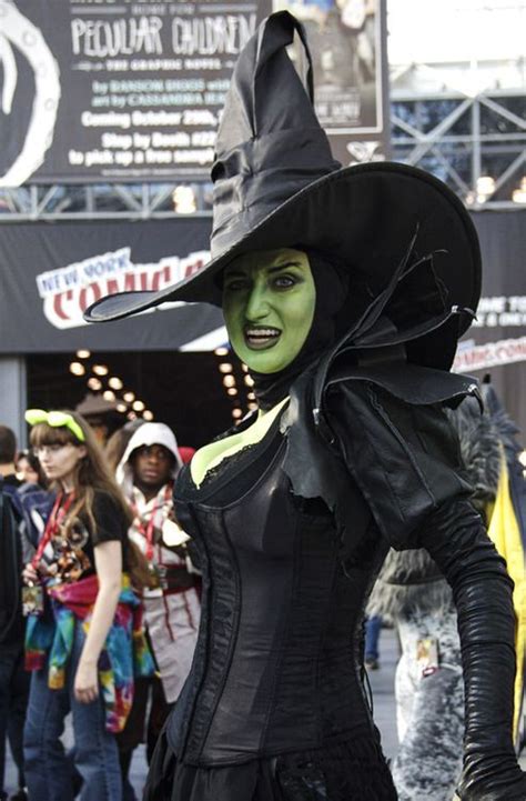 The psychology behind our obsession with the Wicked Witch of the West's feet